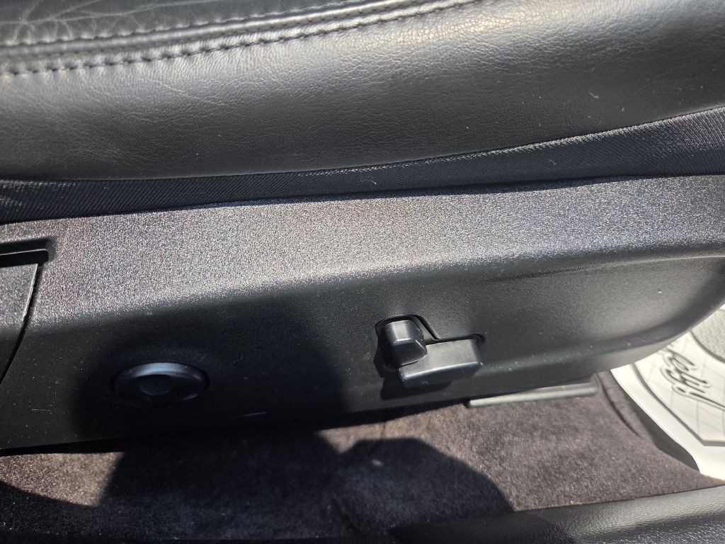 2019 Chrysler 300 Image 48