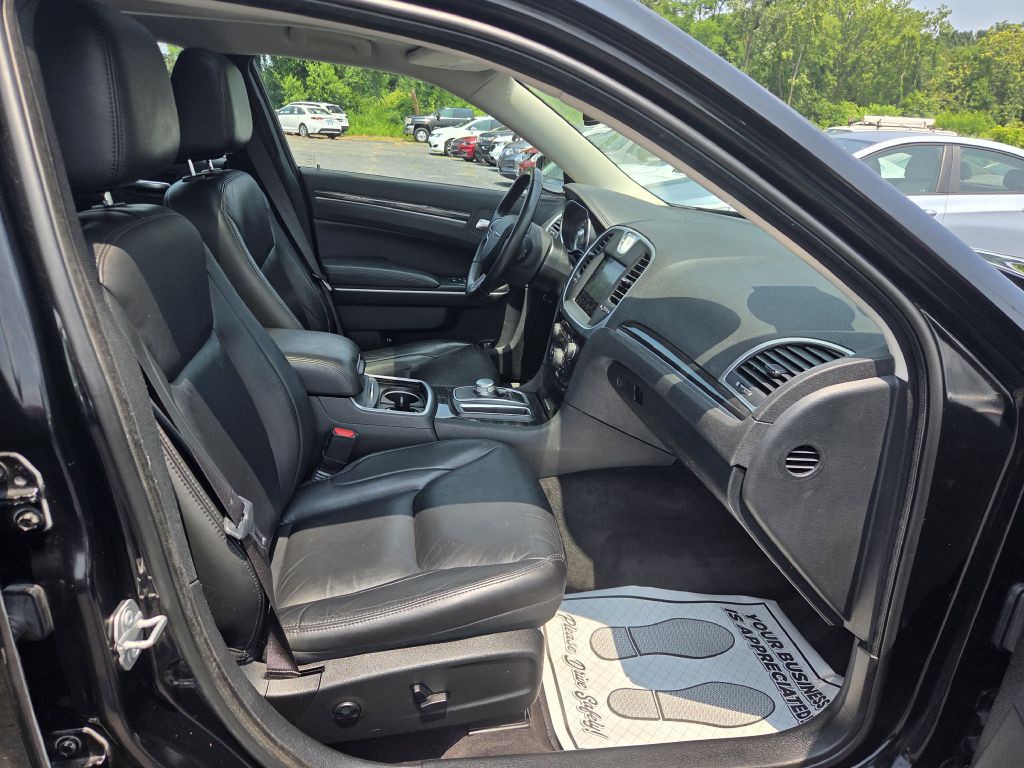 2019 Chrysler 300 Image 49