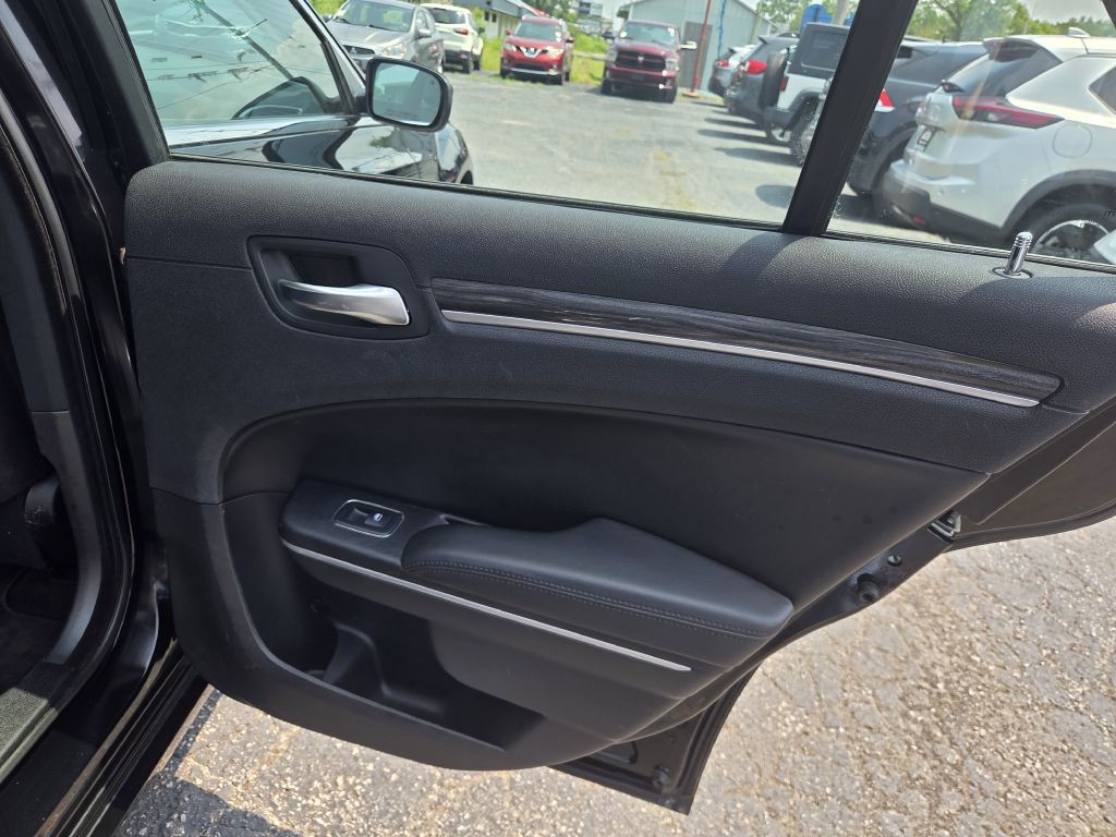 2019 Chrysler 300 Image 51