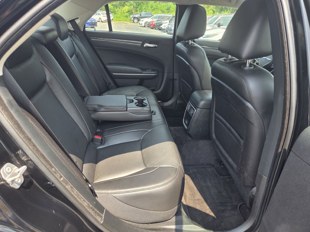 2019 Chrysler 300 Image 52