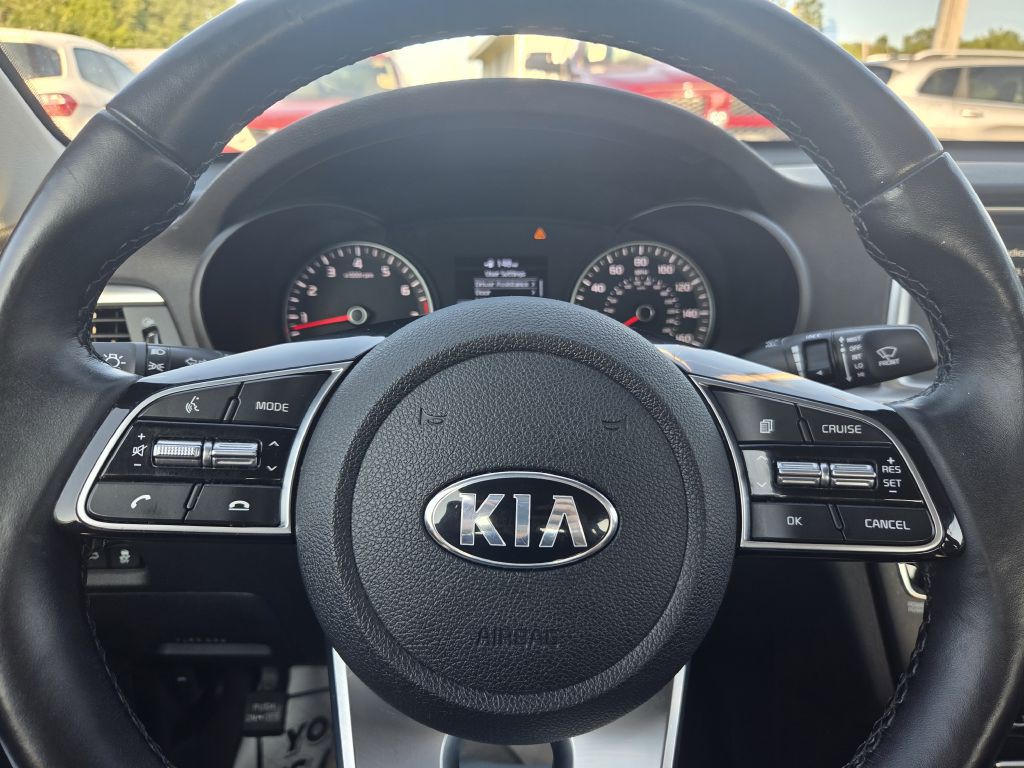 2020 Kia Optima Image 24