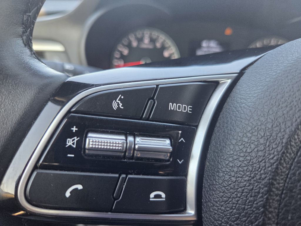 2020 Kia Optima Image 25
