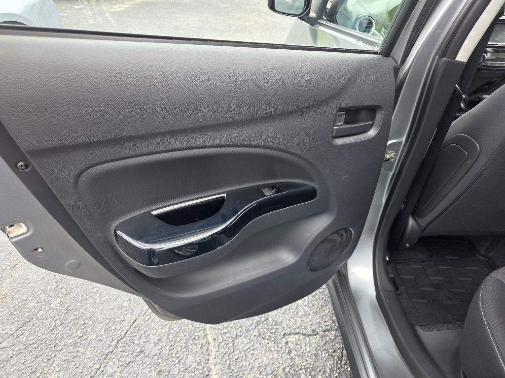 2017 Mitsubishi Mirage Image 28