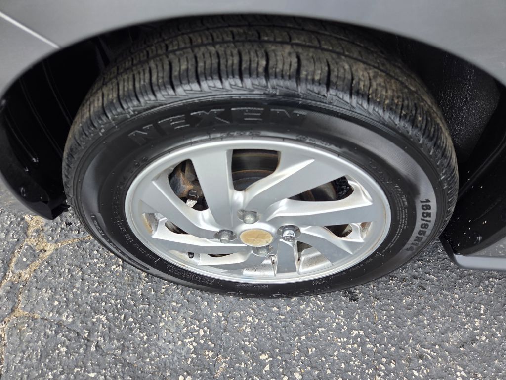 2017 Mitsubishi Mirage Image 36