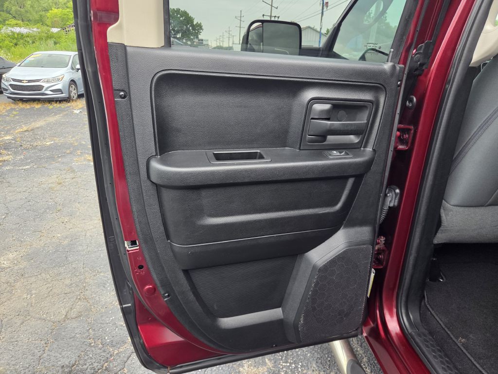 2017 RAM 1500 Image 34