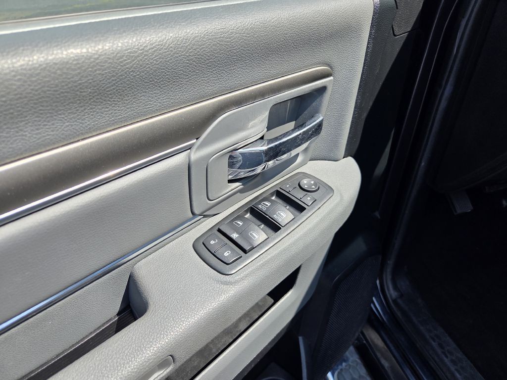 2014 RAM 1500 Image 21