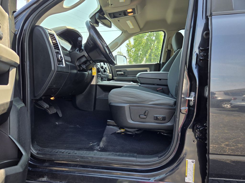 2014 RAM 1500 Image 24