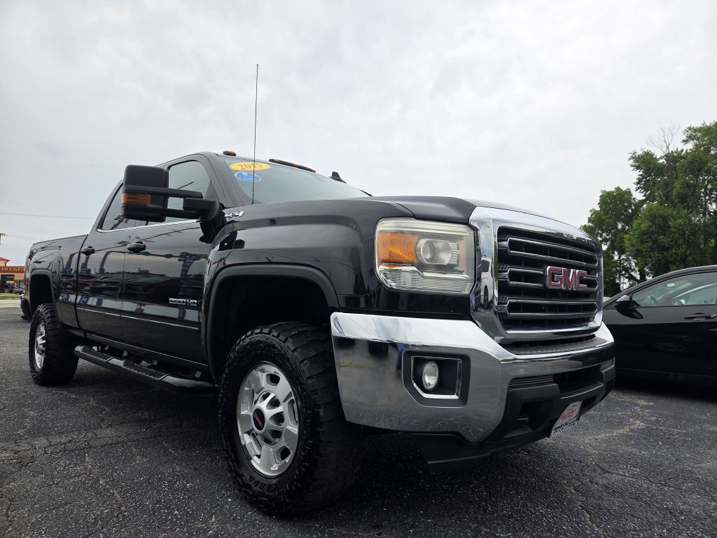 2015 GMC Sierra Image 1