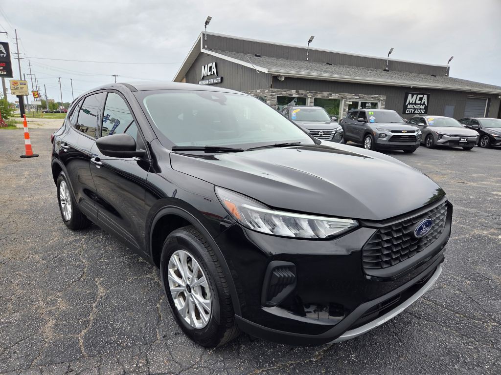 2025 Ford Escape Image 2
