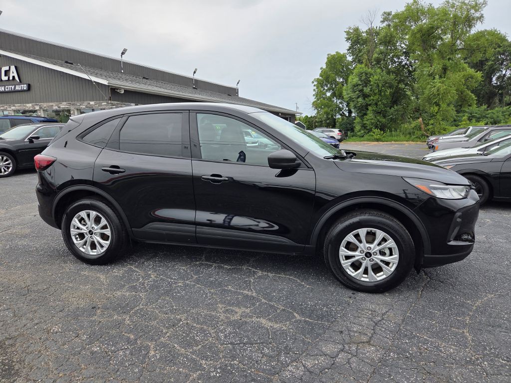 2025 Ford Escape Image 5