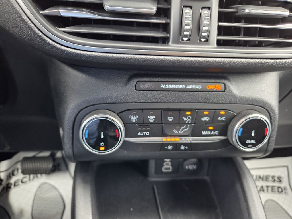 2025 Ford Escape Image 32