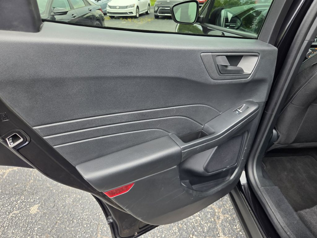 2025 Ford Escape Image 38
