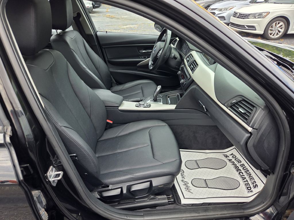 2014 BMW 3 Series Image 34