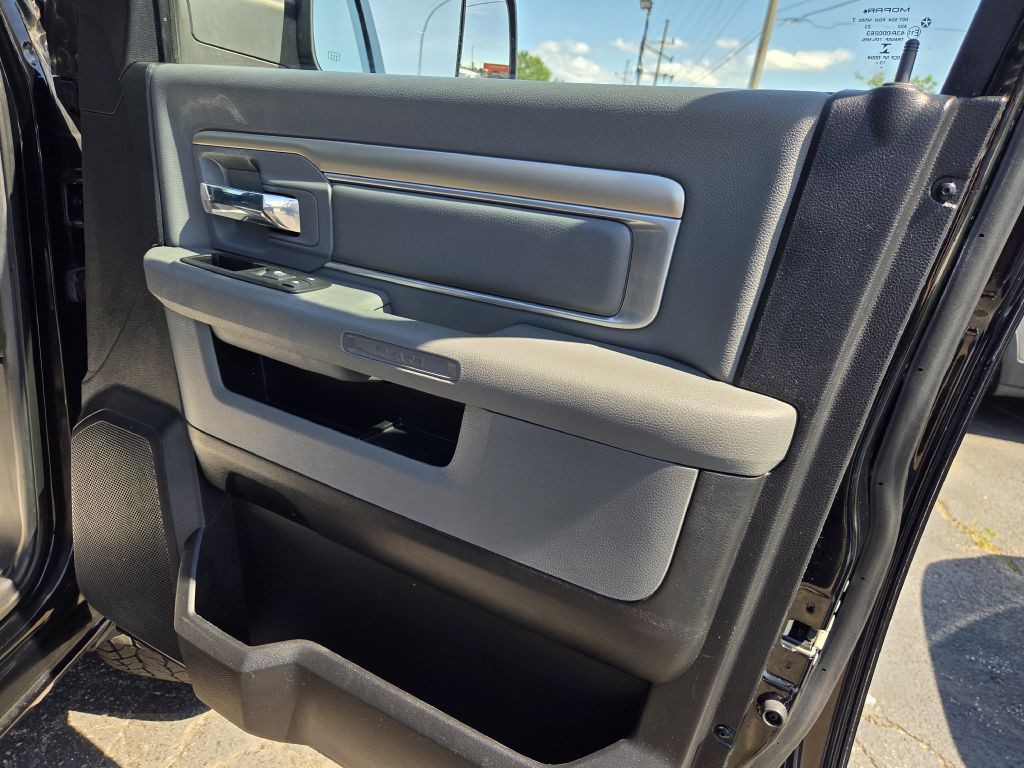 2014 RAM 1500 Image 36