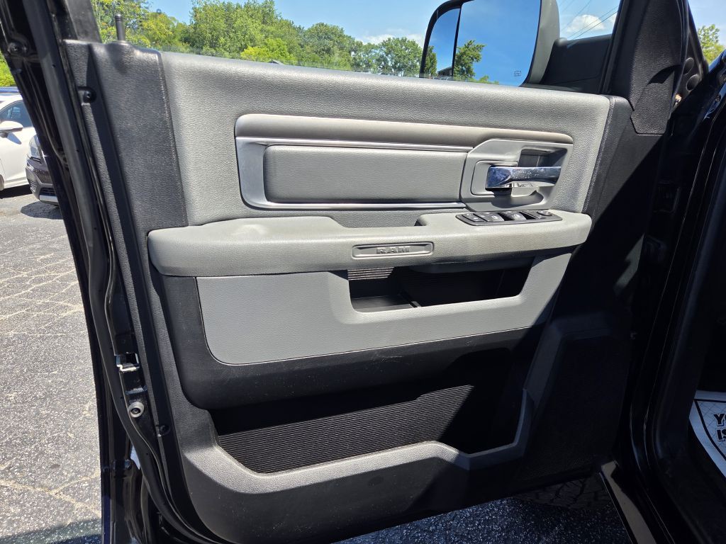 2014 RAM 1500 Image 18