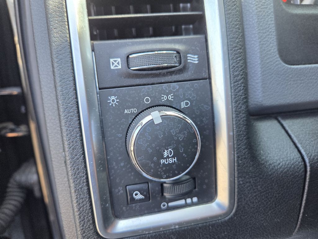 2014 RAM 1500 Image 21