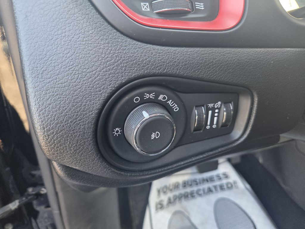 2016 Jeep Renegade Image 23