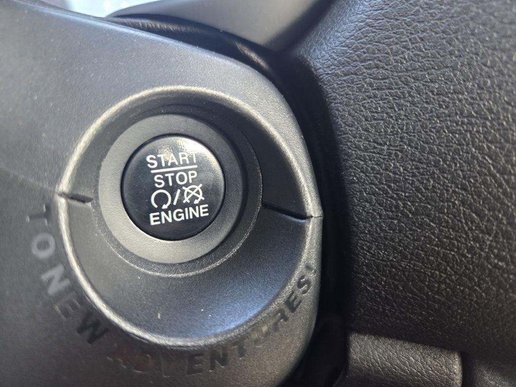 2016 Jeep Renegade Image 29