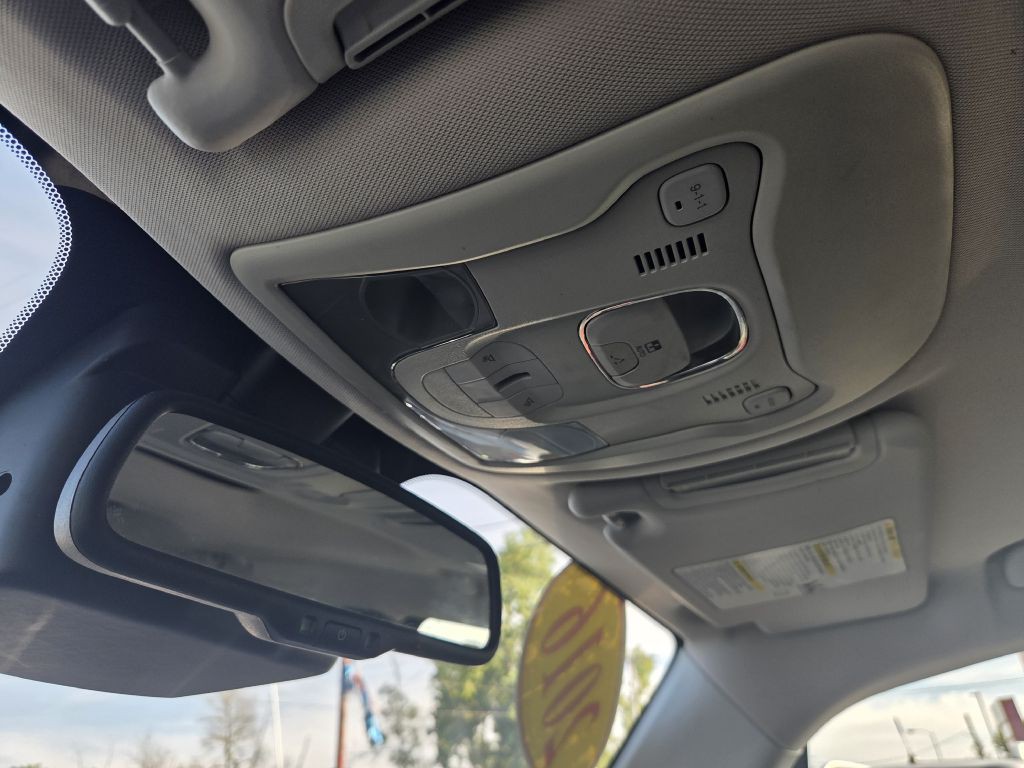 2016 Jeep Renegade Image 35