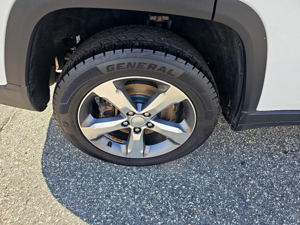 2021 Jeep Grand Cherokee Image 11