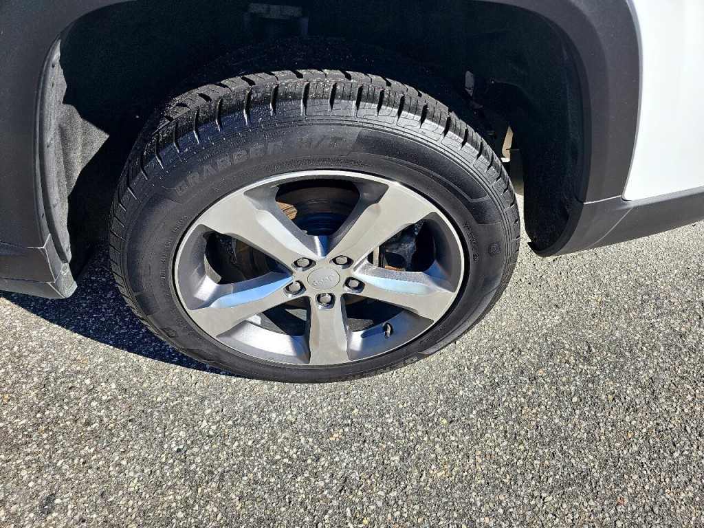 2021 Jeep Grand Cherokee Image 17