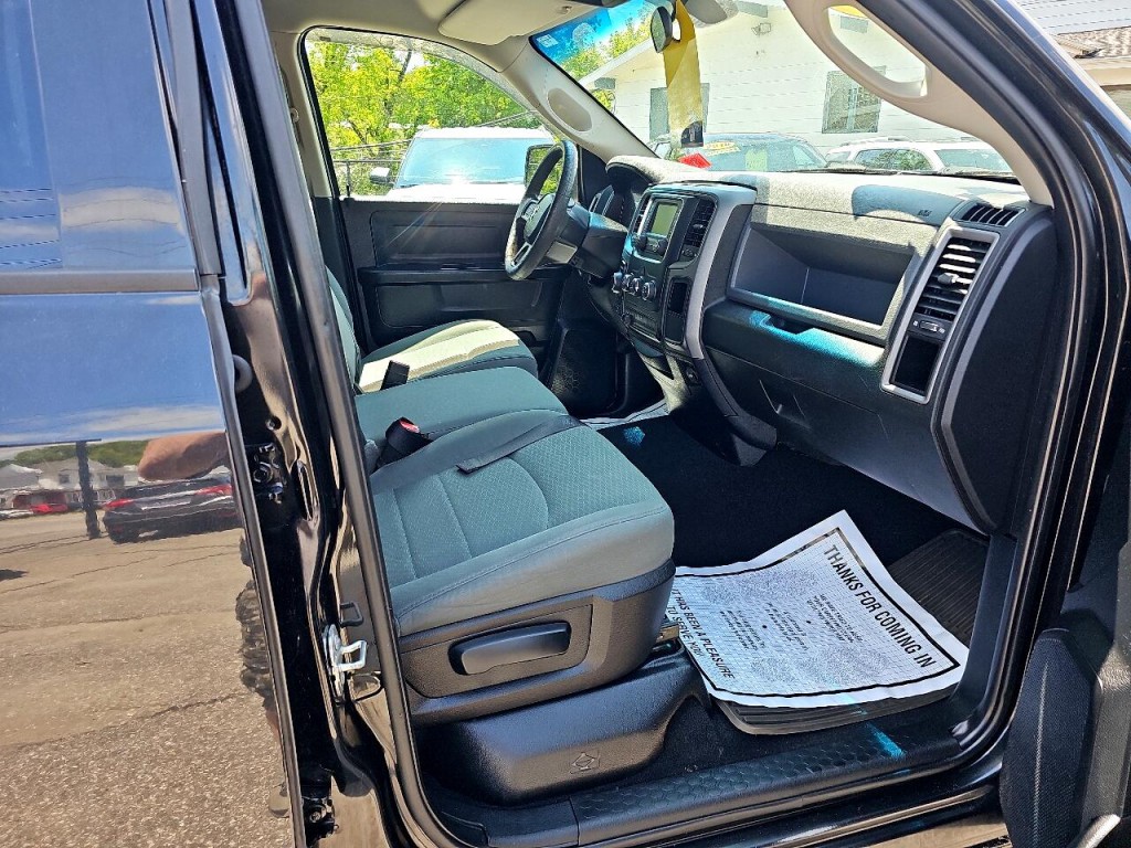 2018 RAM 1500 Image 6