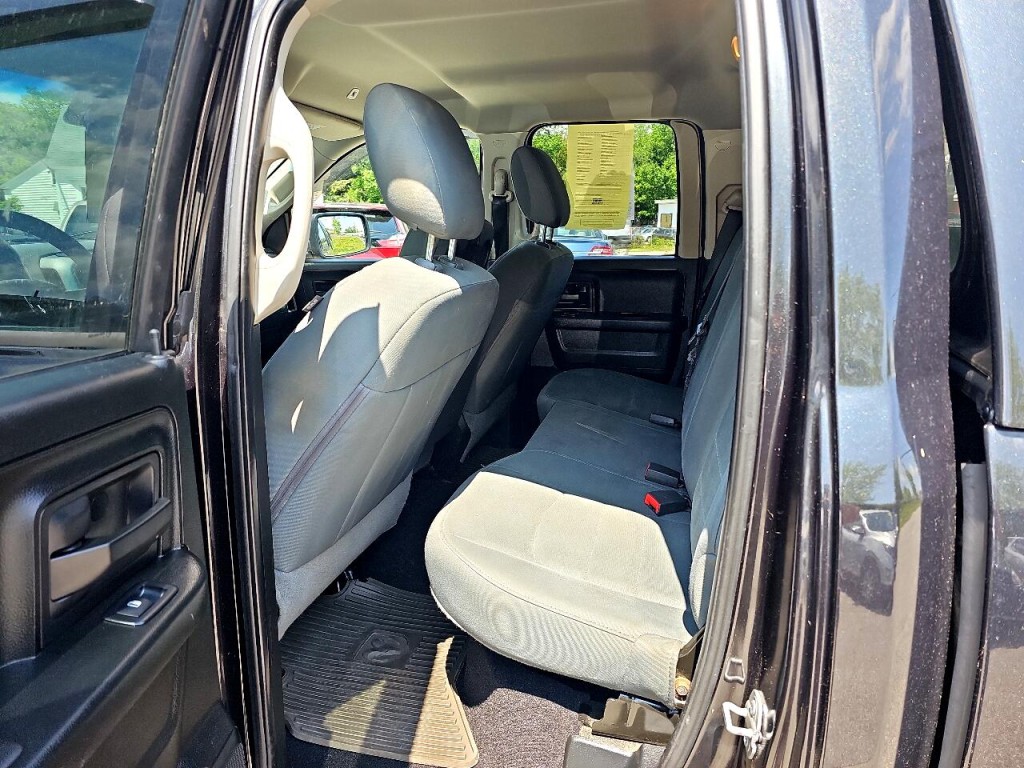 2018 RAM 1500 Image 16