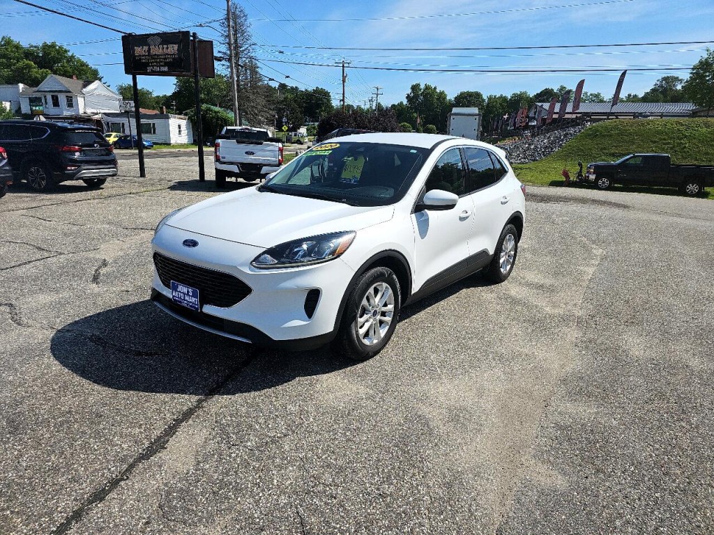 2020 Ford Escape Image 3