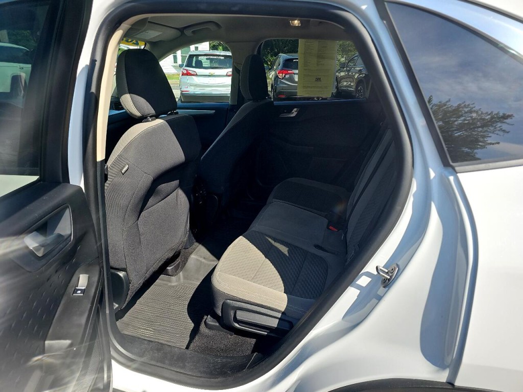 2020 Ford Escape Image 17