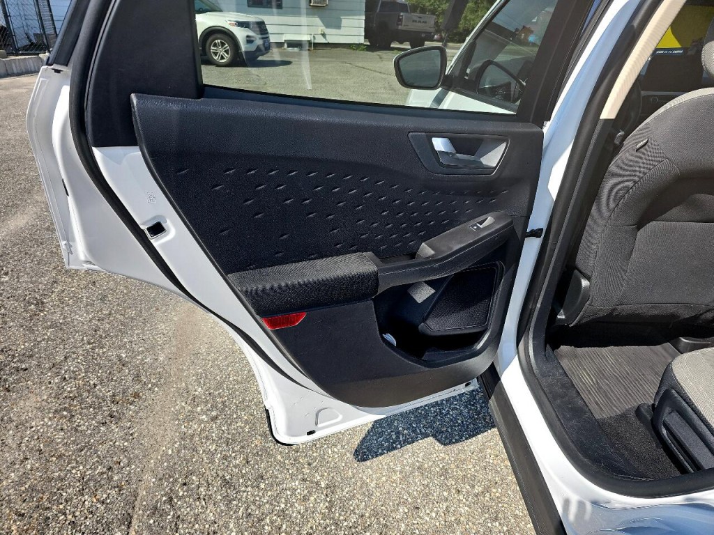 2020 Ford Escape Image 18
