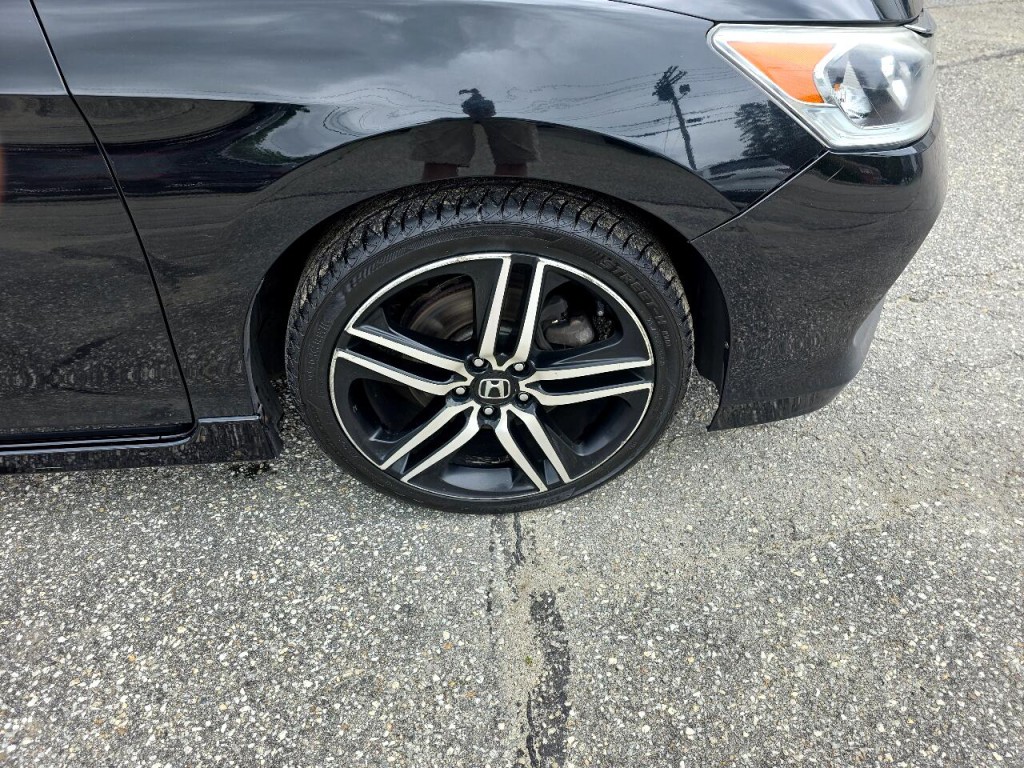 2017 Honda Accord Image 5
