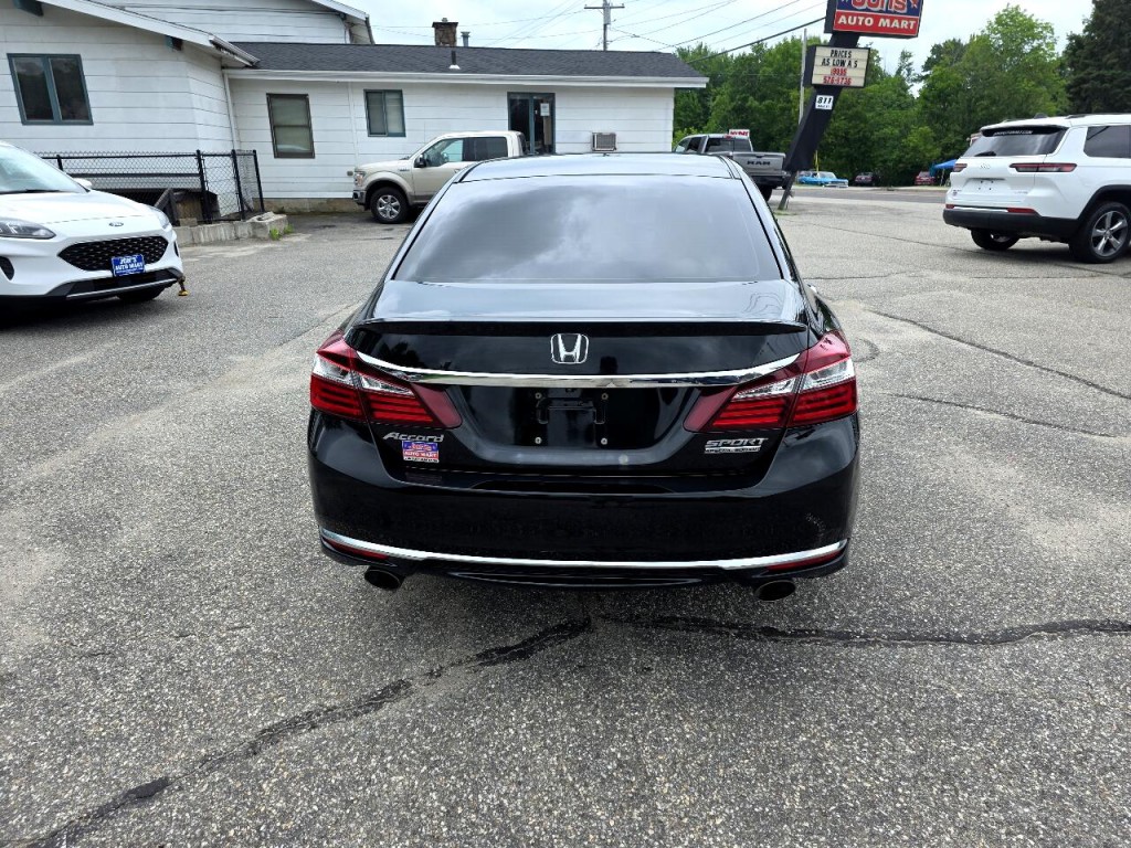 2017 Honda Accord Image 11