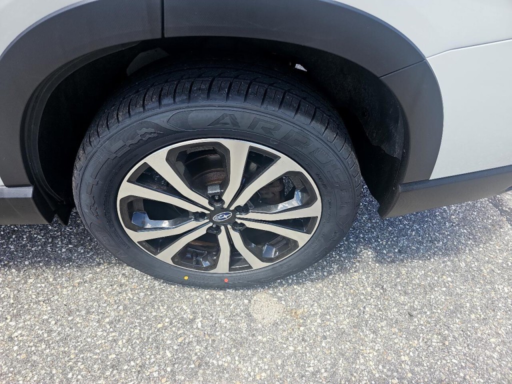 2021 Subaru Forester Image 16
