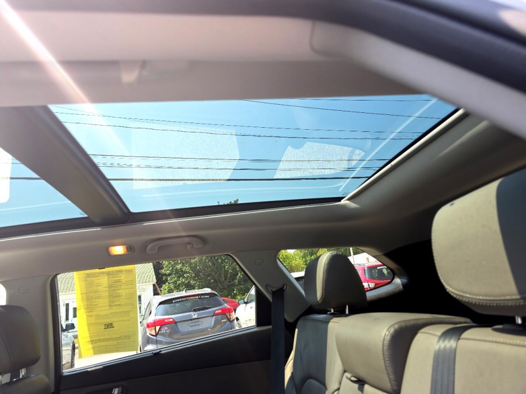 2015 Hyundai Santa Fe Image 20