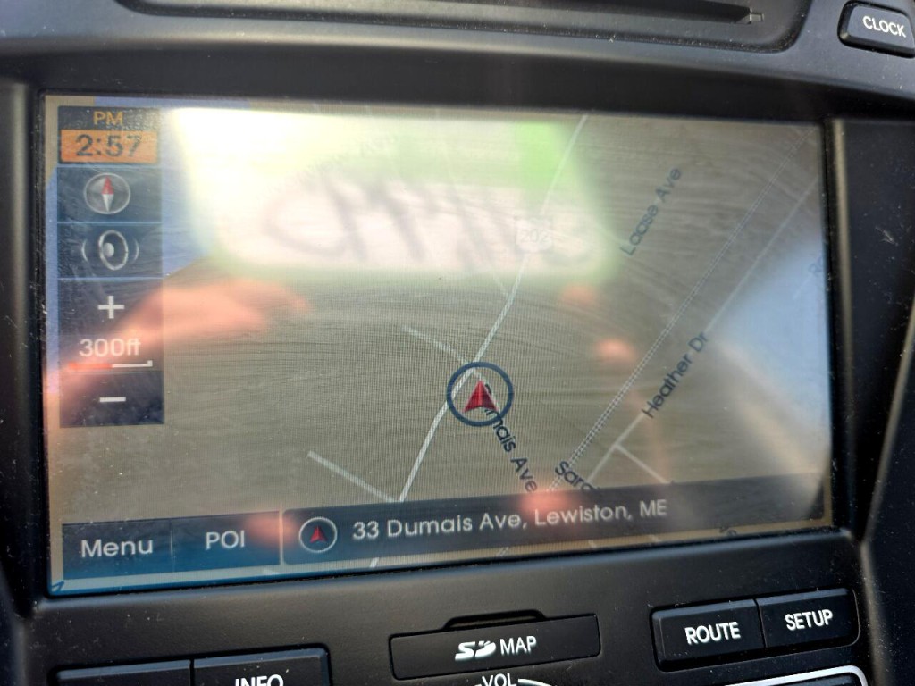 2015 Hyundai Santa Fe Image 25