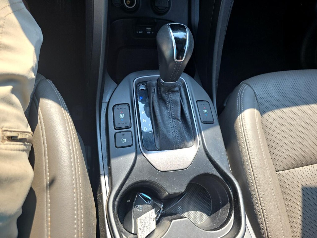 2015 Hyundai Santa Fe Image 26