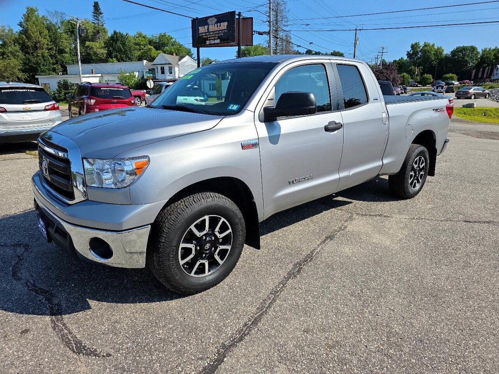 2010 Toyota Tundra Image 2
