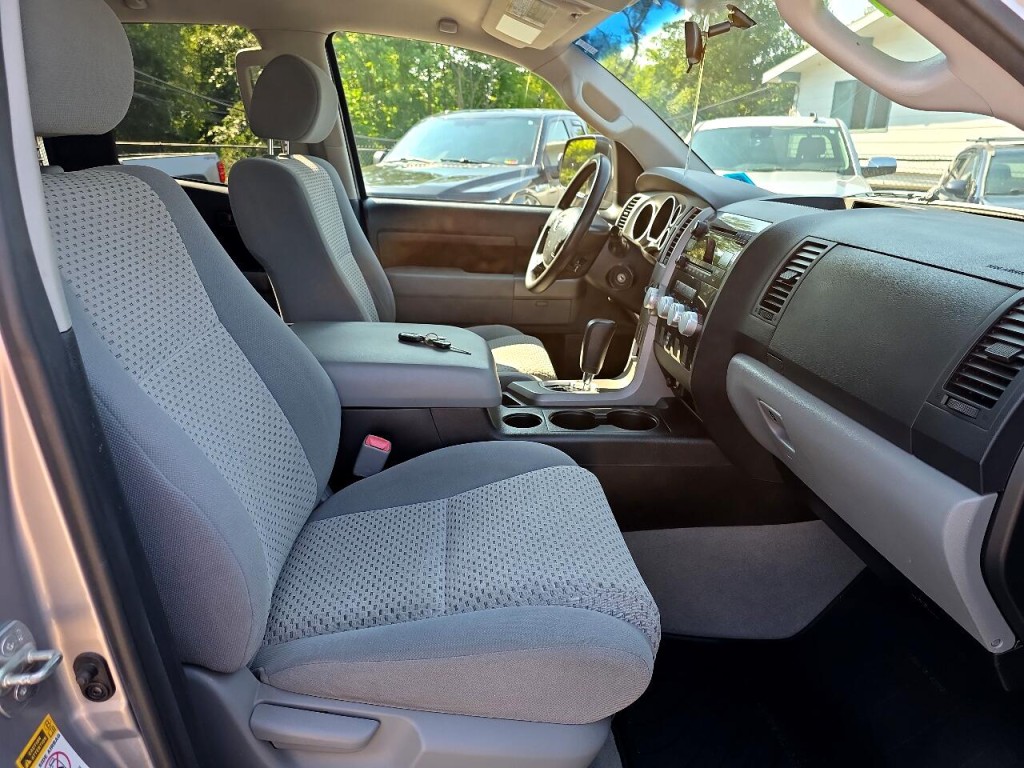 2010 Toyota Tundra Image 7