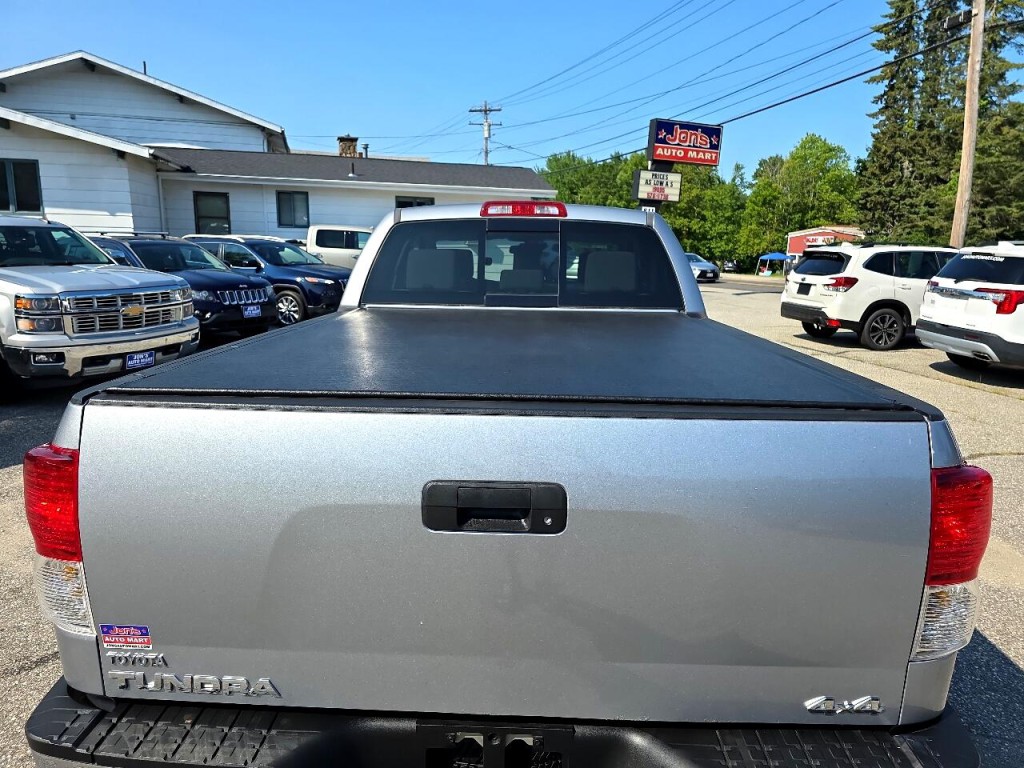 2010 Toyota Tundra Image 12