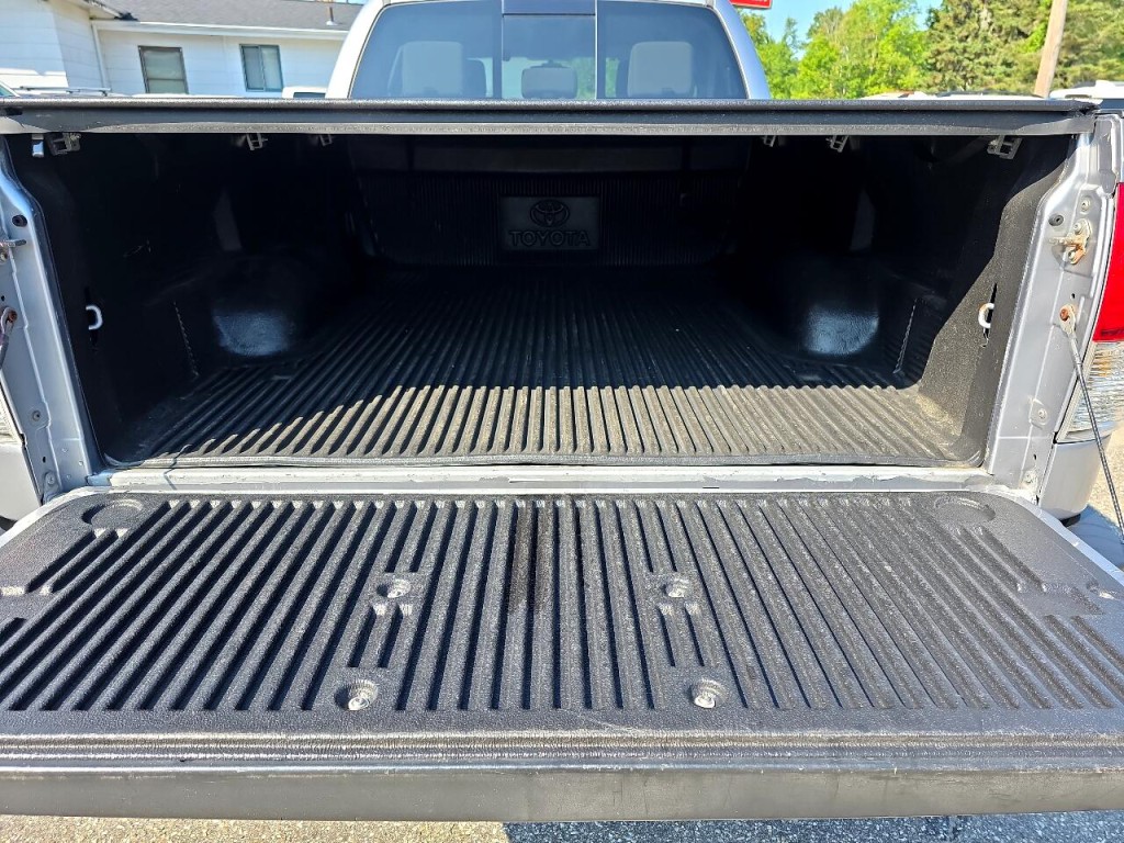 2010 Toyota Tundra Image 13
