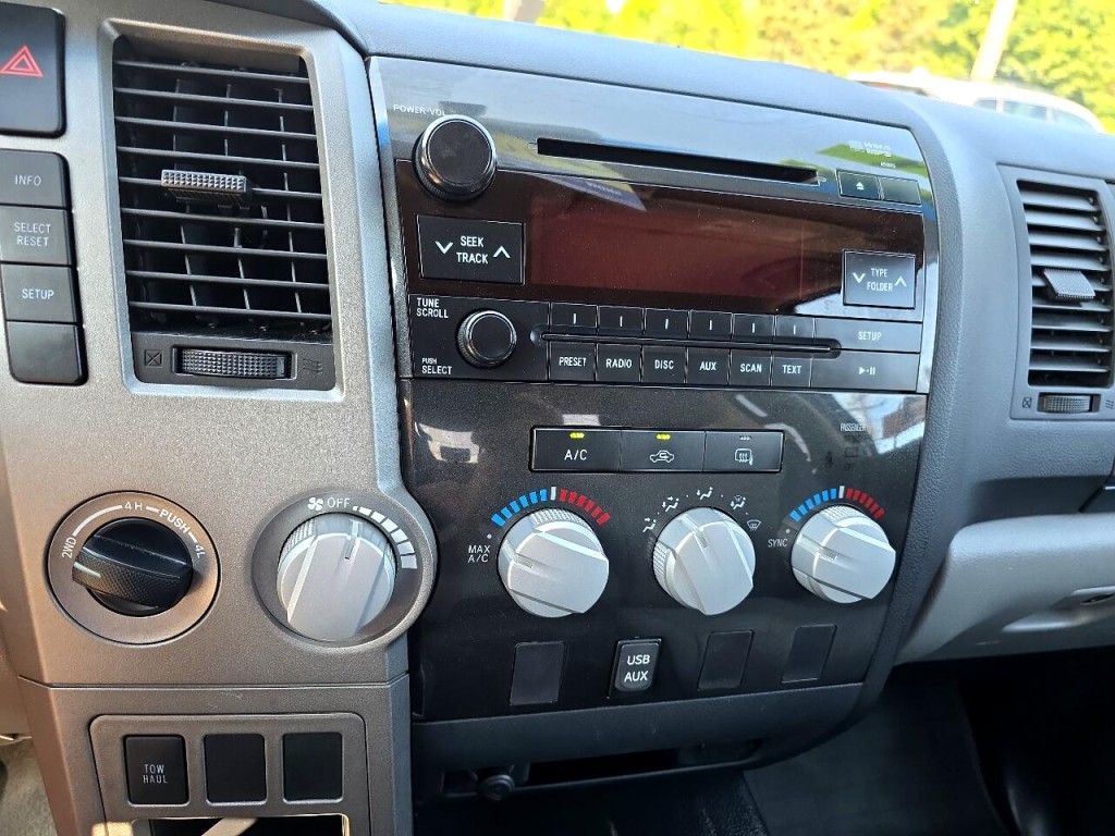 2010 Toyota Tundra Image 22