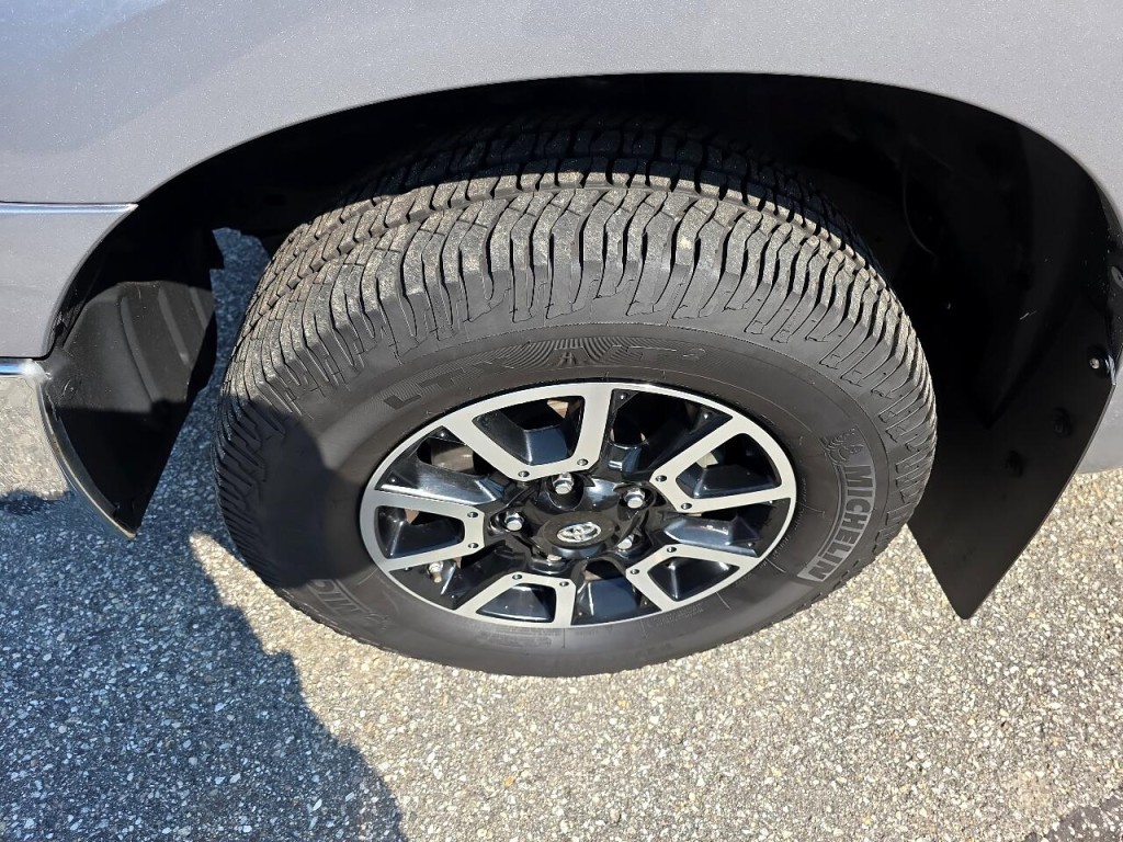 2010 Toyota Tundra Image 26