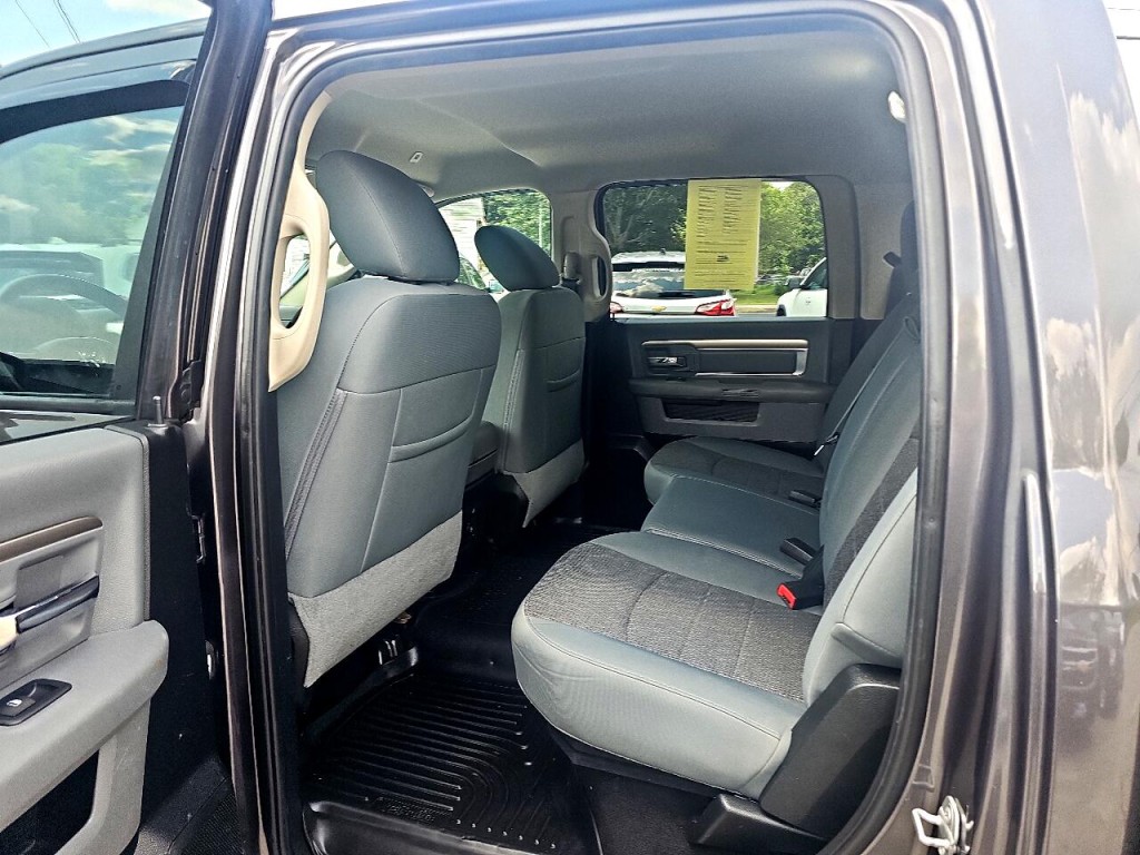 2018 RAM 1500 Image 16