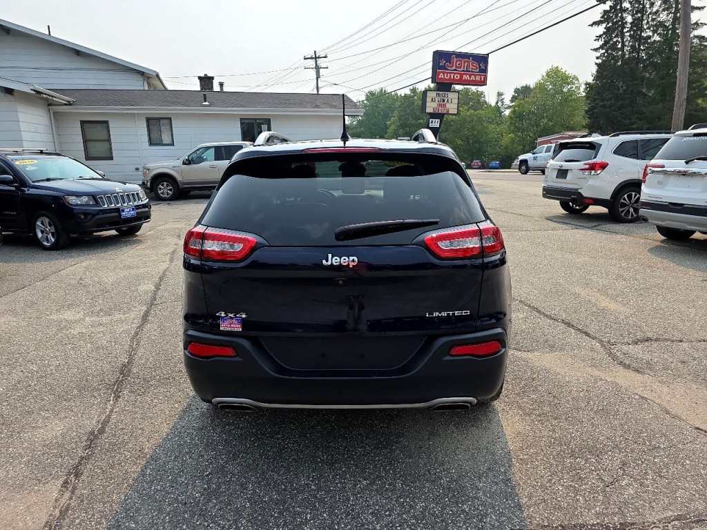 2016 Jeep Cherokee Image 12