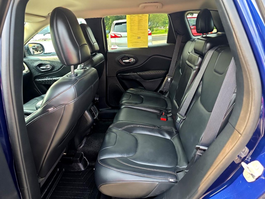2016 Jeep Cherokee Image 18
