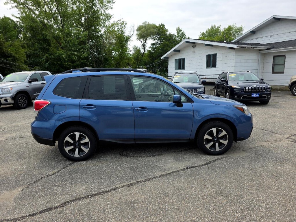 2017 Subaru Forester Image 4