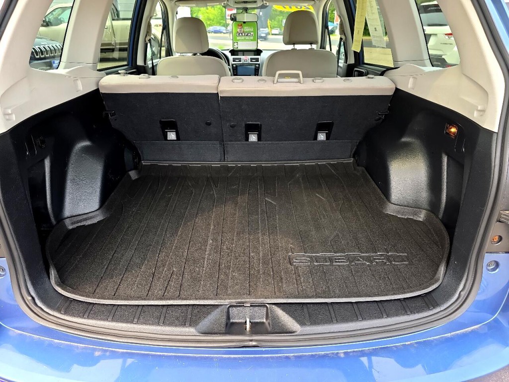 2017 Subaru Forester Image 13