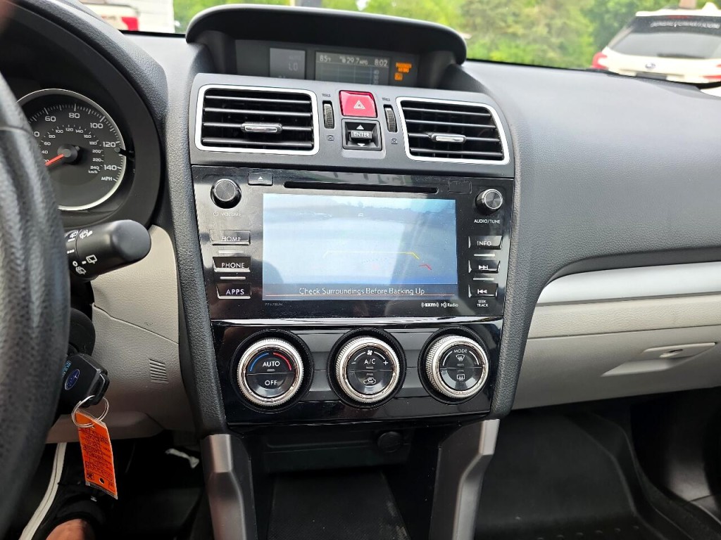 2017 Subaru Forester Image 23