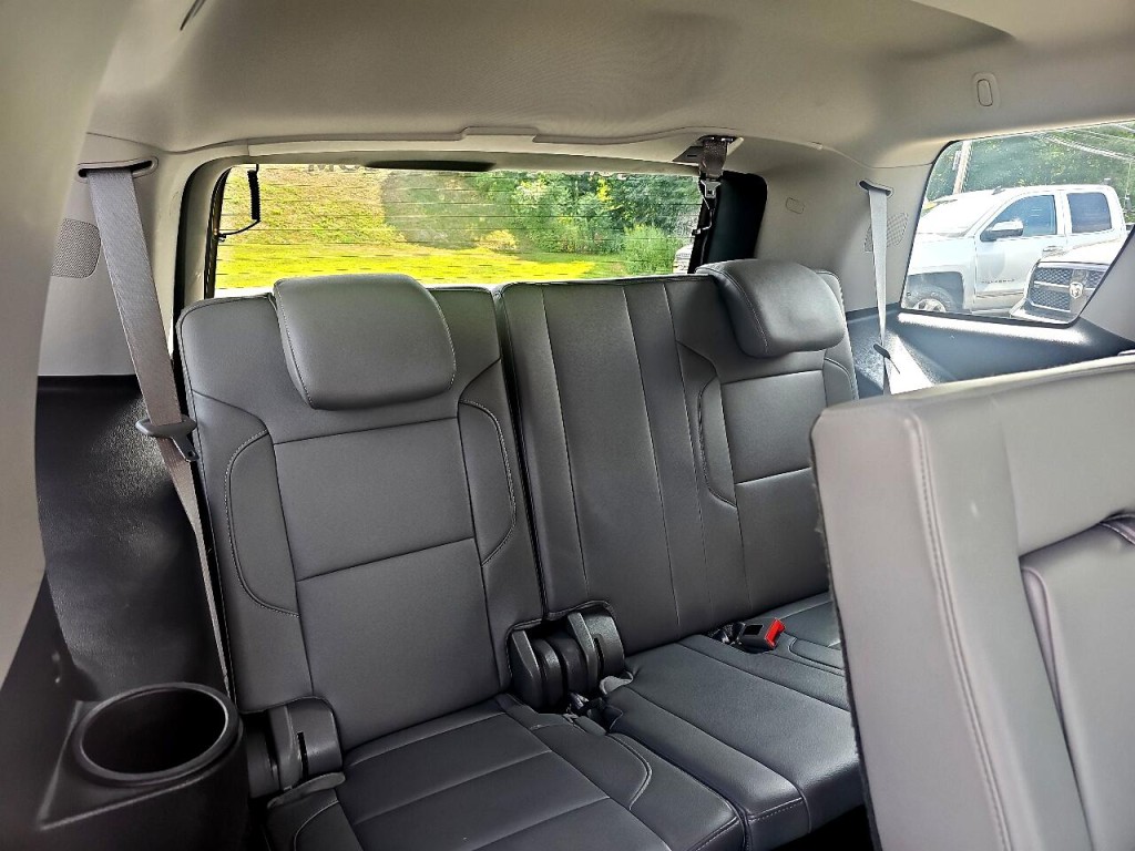 2016 Chevrolet Tahoe Image 12