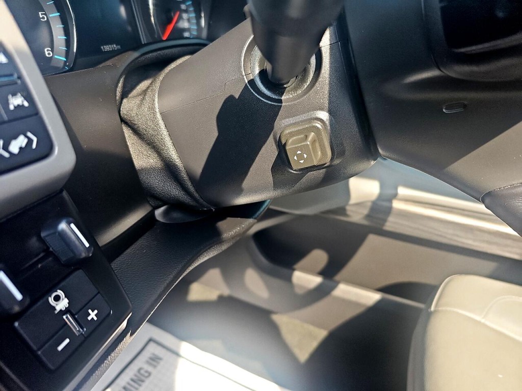 2016 Chevrolet Tahoe Image 27